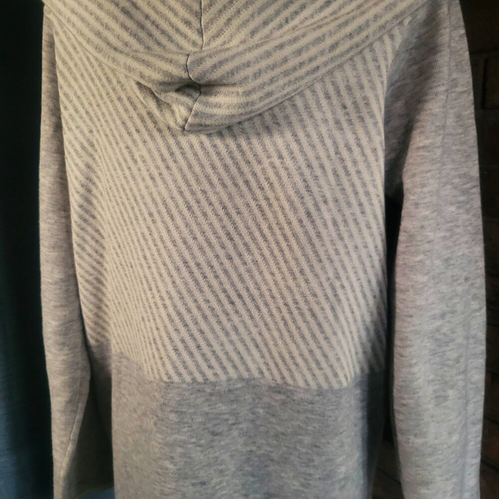 NWOT!! Dolce Stella Wool Blend Open Front Hooded Cardigan Gray/White - Size M - Picture 6 of 11